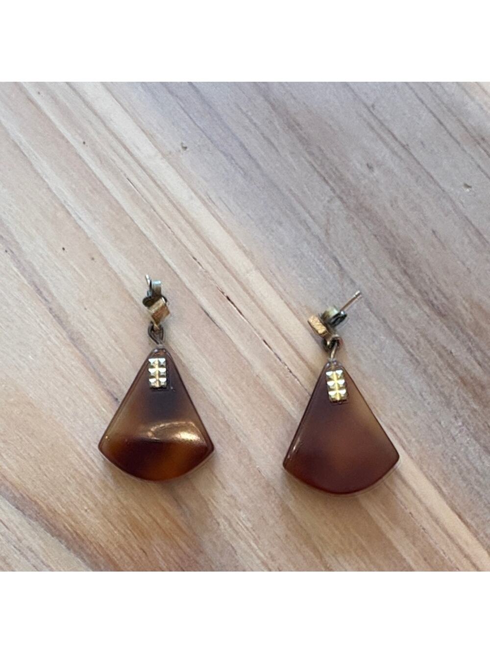 Vintage amber gold stud earrings